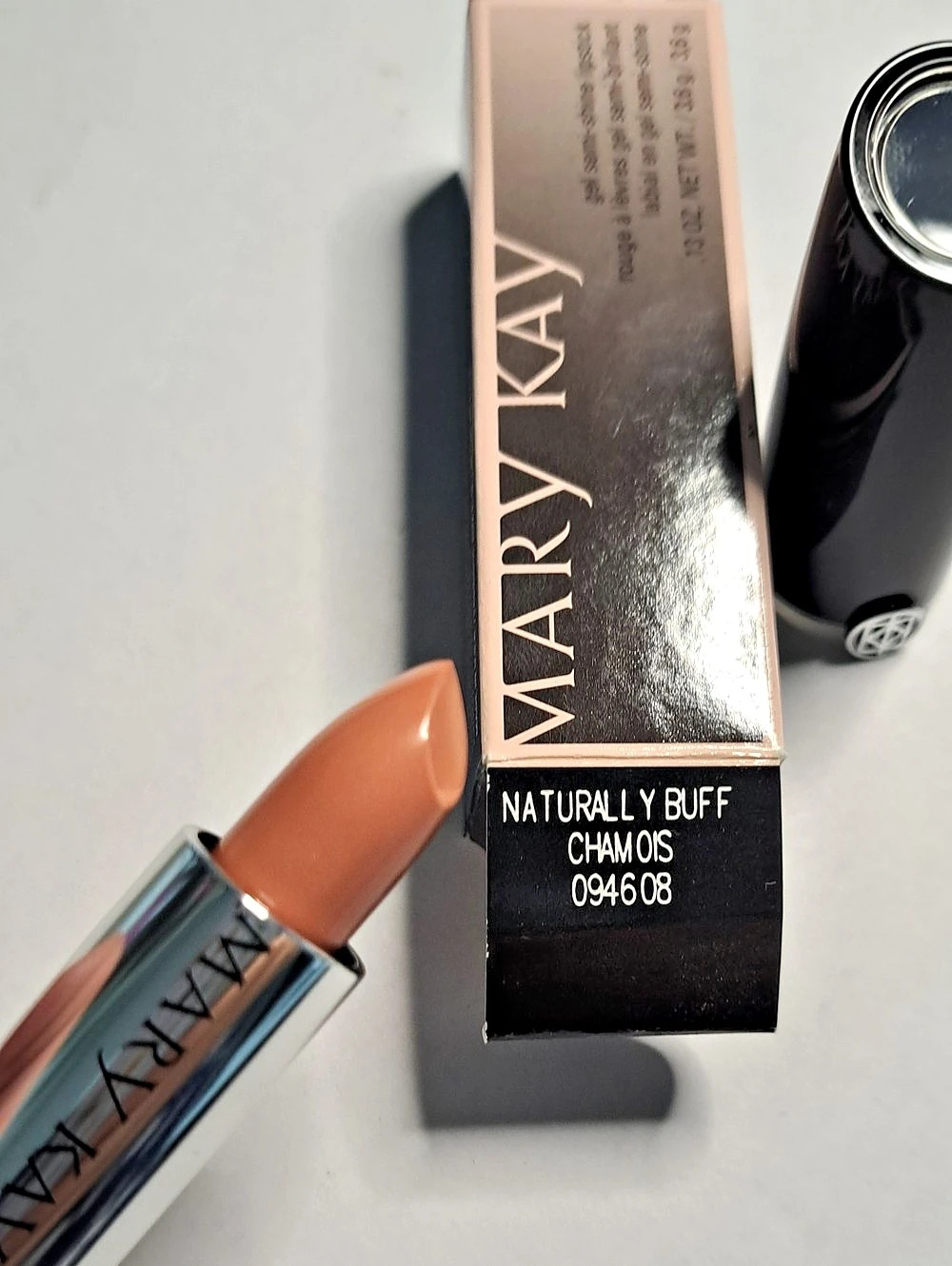 Mary Kay Gel Semi-Shine Lipstick in Naturally Buff